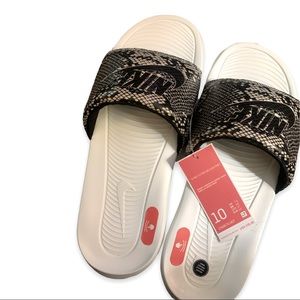 NIKE SLIDE WOMEN SIZE 10 NEW IN BOX DESERT SAND BLACK SUMMIT WHITE SABLE